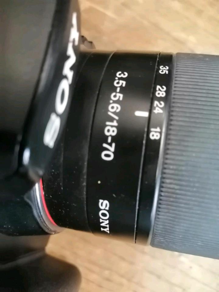 SONY ALPHA A350, Digital-Kamera + Objektiv und Zubehör!!
