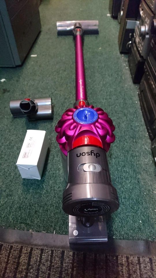 DYSON V7 motorhead, Akku-Staubsauger mit Zubehör!!