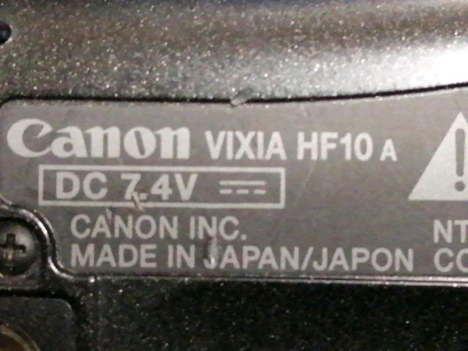 CANON VIXIA HF10A, Digital Videocamera mit Zubehör!!!