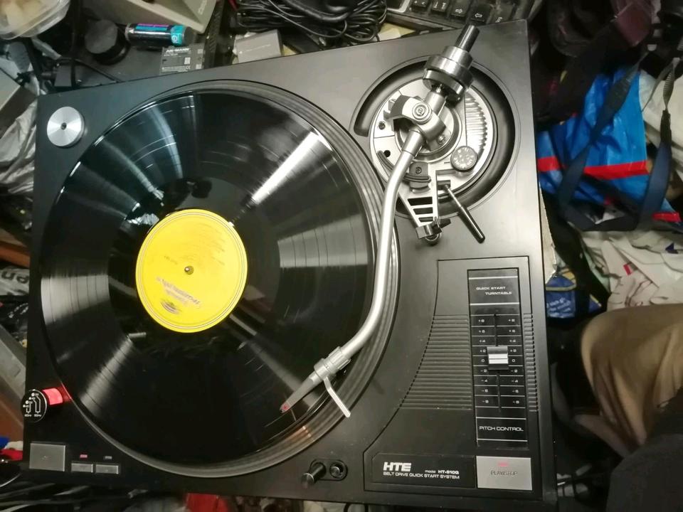 HTE Model HT-910Q, Plattenspieler + ORTOFON Nadelsystem!!