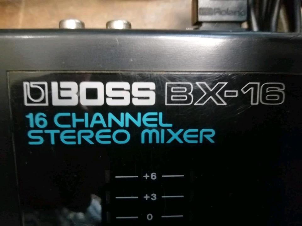 BOSS BX-16, 16 Channel Stereo Mixer mit Original-Adapter!!