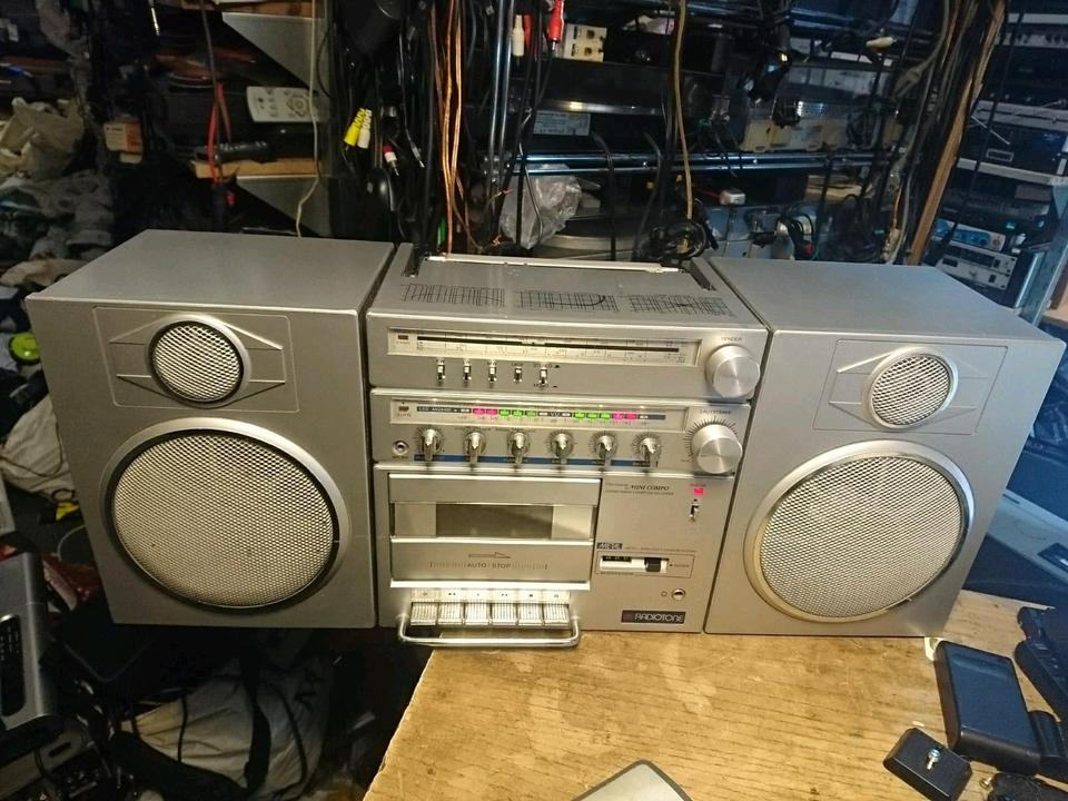 RADIOTONE RCX 7, Radio-Cassetten-Recorder, DEFEKT!!!