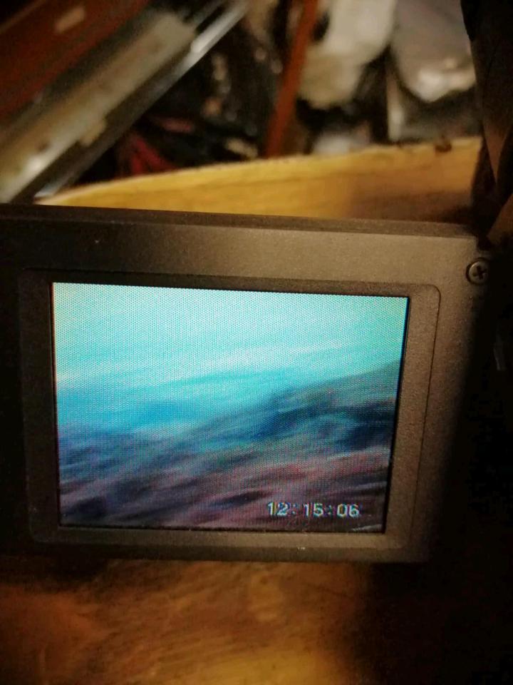 SONY CCD-TRV77E, Videocamera Hi8 und Video 8 mit Zubehör!!