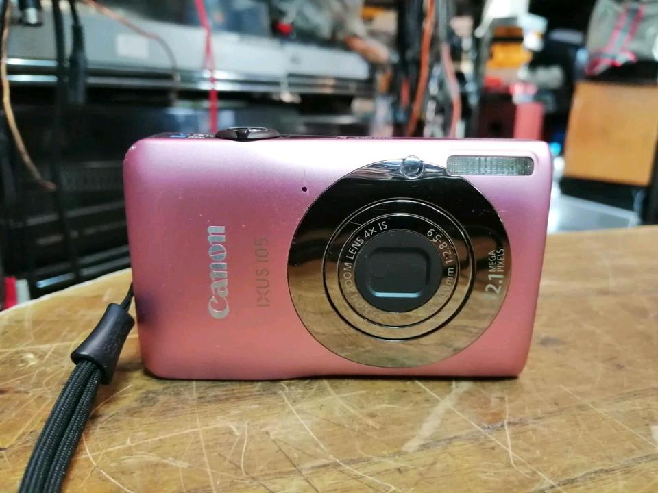 CANON IXUS 105, Digital-Kamera mit Zubehör!!