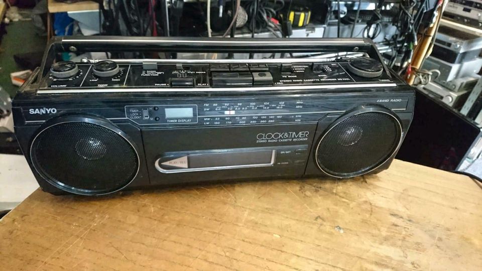 SANYO MS 320L Radio-Cassetten-Recorder, etwas DEFEKT!!