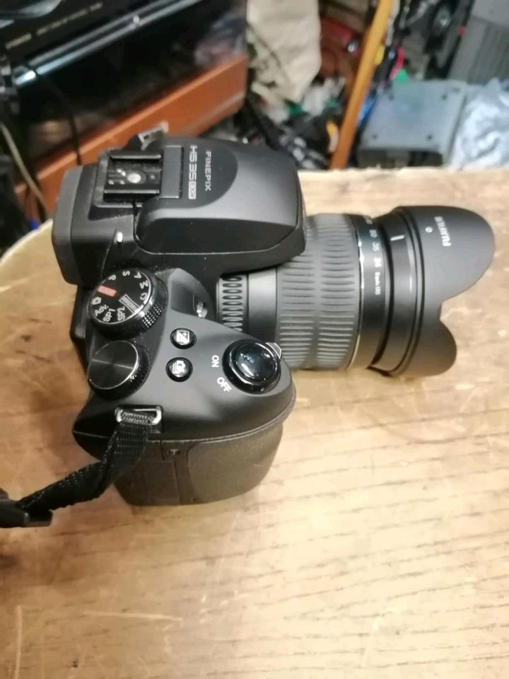 FUJIFILM FINEPIX HS35EXR, Digital-Kamera mit Zubehör!!