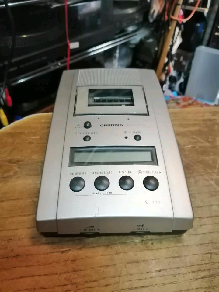 GRUNDIG Stenorette St3221, Wiedergabegerät mit Zubehör!!!