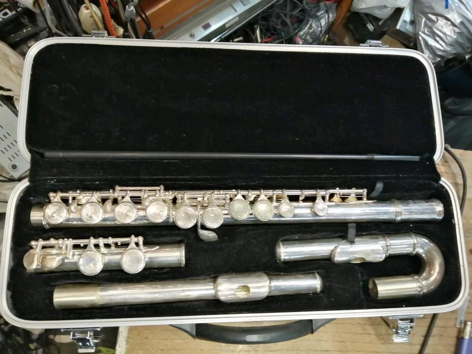 QUERFLÖTE R. S. Reichelt, mit einem Koffer, guter Zustand!!!
