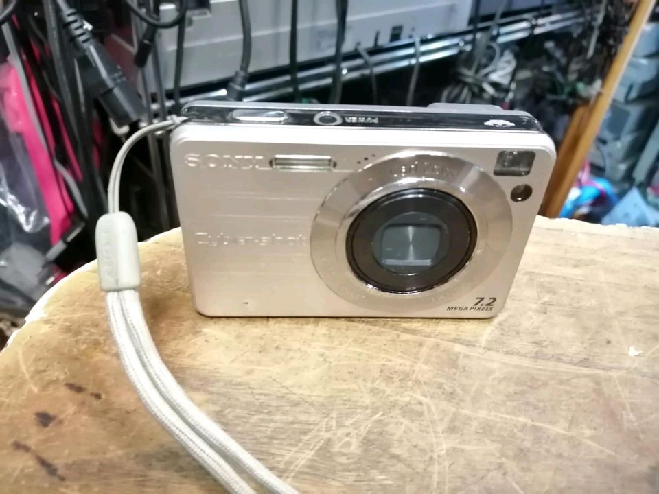 SONY DSC-W110 Digital-Kamera mit Zubehör!!!