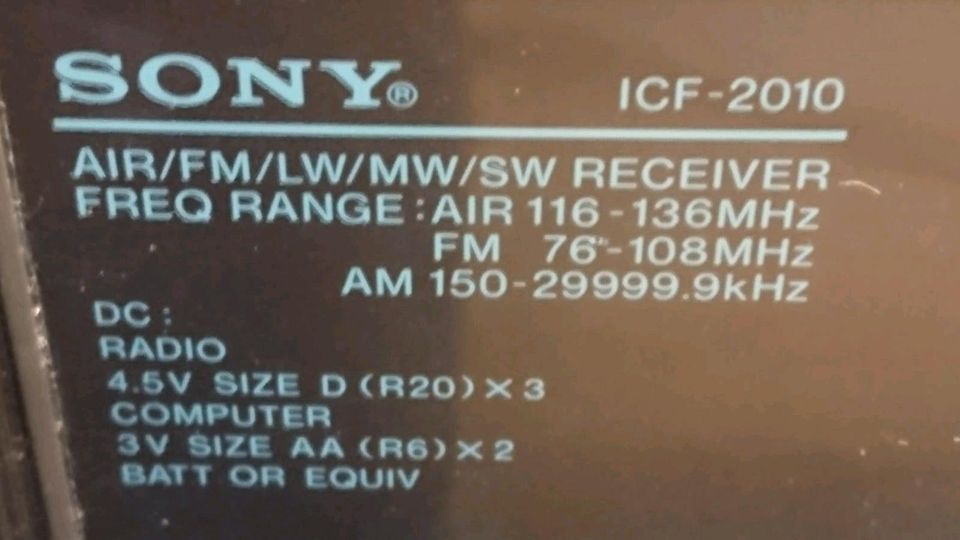 SONY ICF-2010, PLL Synthesized Receiver/Radio