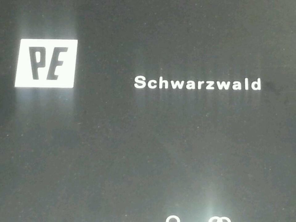 PE 2001 Schwarzwald; Plattenspieler, etwas DEFEKT!!