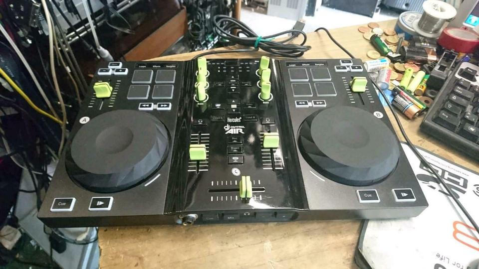 HERCULES DJ Control Air; DJ-MIXER, sehr guter Zustand!