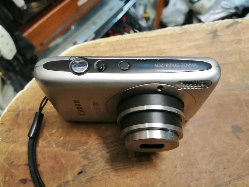 CANON IXUS 130, Digital-Kamera mit Zubehör!! guter Zustand!!!