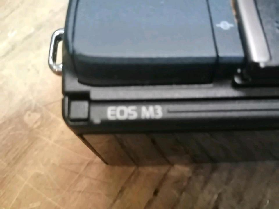 CANON EOS M3, Digital-Kamera mit Objektiv, DEFEKT!!!