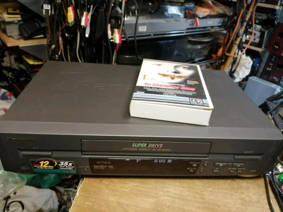 PANASONIC NV-FJ610EG-K, Videocassettenrecorder OHNE Fernbedienun!