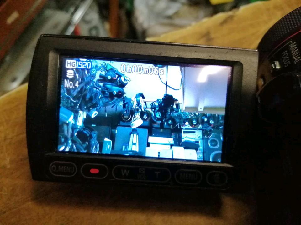 PANASONIC HDC-HS300, Videocamera OHNE Speicherkarte!!!