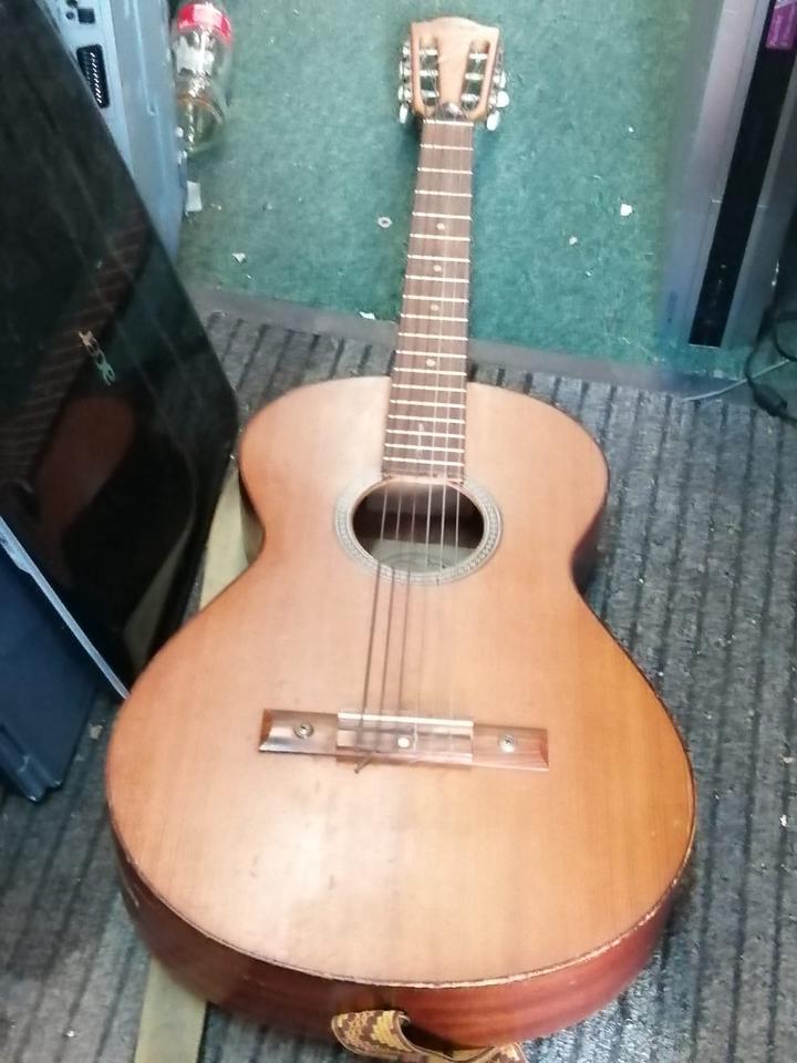 FRAMUS Amateur 5/1, Akustik-Gitarre, mit Gitarrengurt!!