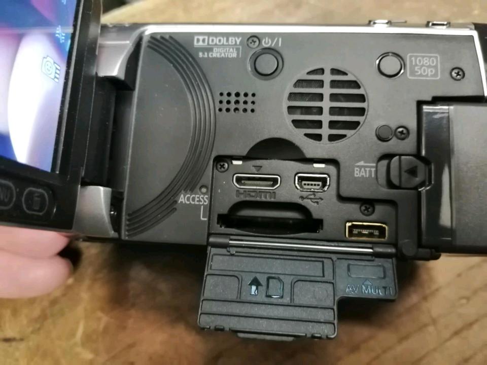 PANASONIC HDC-SD707, Videocamera mit Zubehör!!!