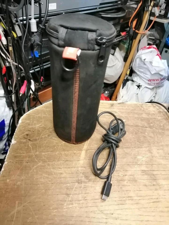 JBL IC:6132A-JBL CHARGE, Bluetooth-Lautsprecher, guter Zustand!!!