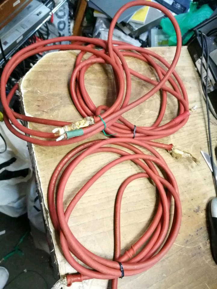 Anzeige3 Kabel VAN den HUI m.c. the revolution Hybrid Halogen free
