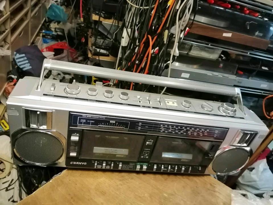 SANYO M-W25L, Doppelcassetten-Radio-Recorder, DEFEKT!!!