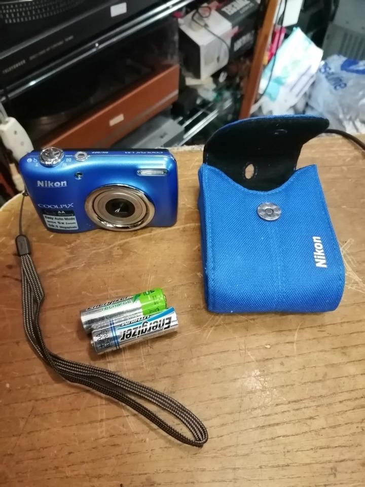 NIKON COOLPIX L23, Digital-Kamera, OHNE Speicherkarte!!