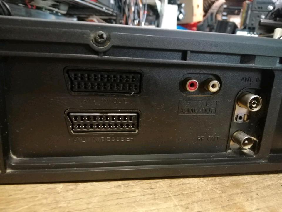 JVC HR-J658E, Videocassettenrecorder, DEFEKT!!!