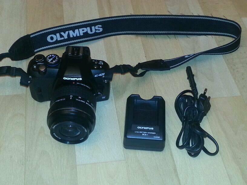 OLYMPUS E-420 + ZUIKO Digital 17.5-45 mm, Digitalcamera+Objektiv!