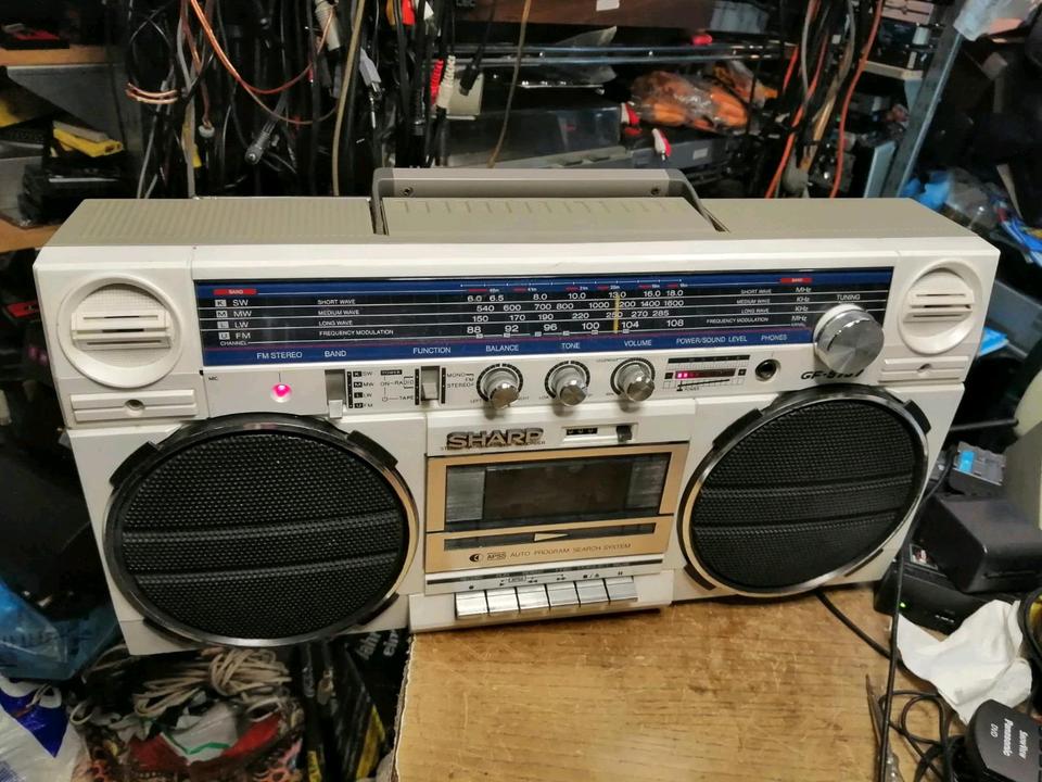 SHARP GF-5757H, Radio-Cassetten-Recorder, weiß, SELTEN!!!