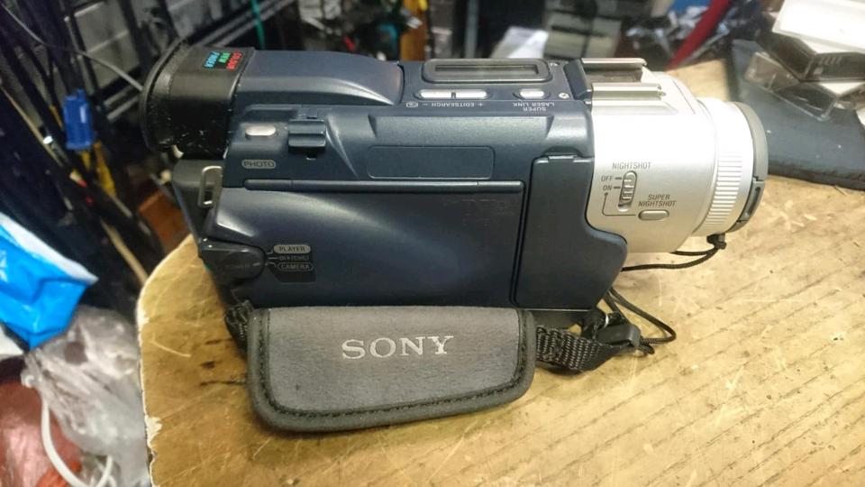 SONY DCR-TRV15E, MiniDV-Videocamera mit Zubehör!!