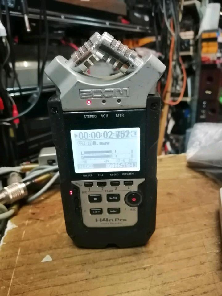 ZOOM H4nPro, Handy Recorder mit 8 GB Speicherkarte!