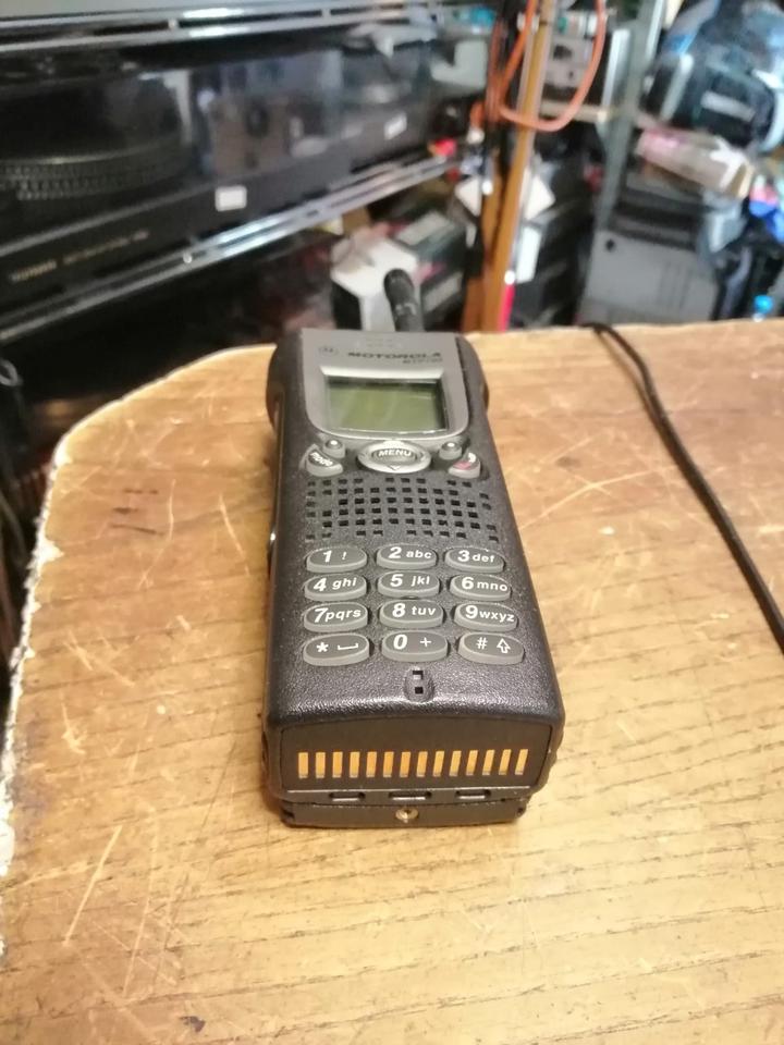 MOTOROLA MTP700, Handfunkgerät, OHNE Ladegerät!!