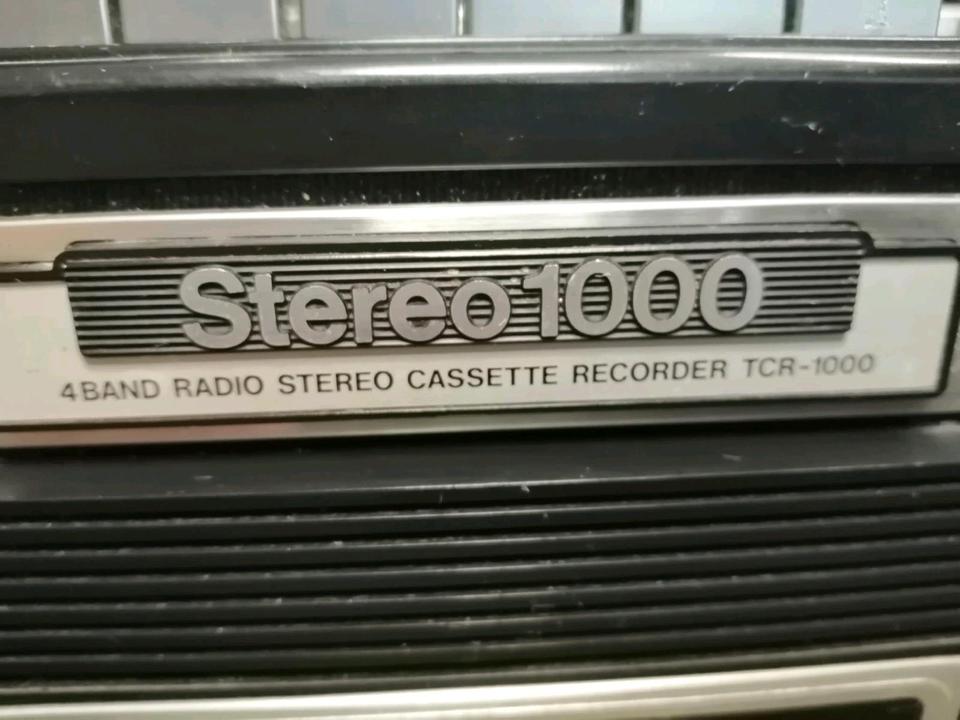 SANKEI TCR-1000V,Radio-Cassetten-Recorder, etwas DEFEKT!!