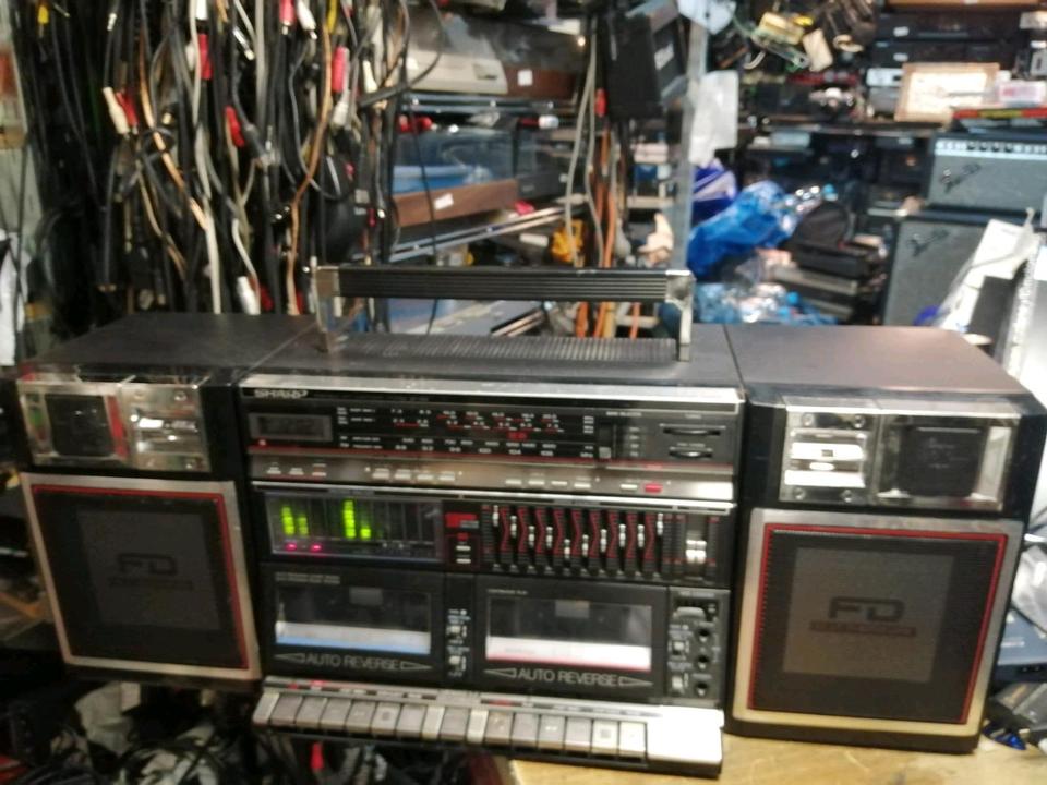 SHARP WF-939Z(BK), Ghettoblaster, etwas DEFEKT!!  XXXXXXXXXX