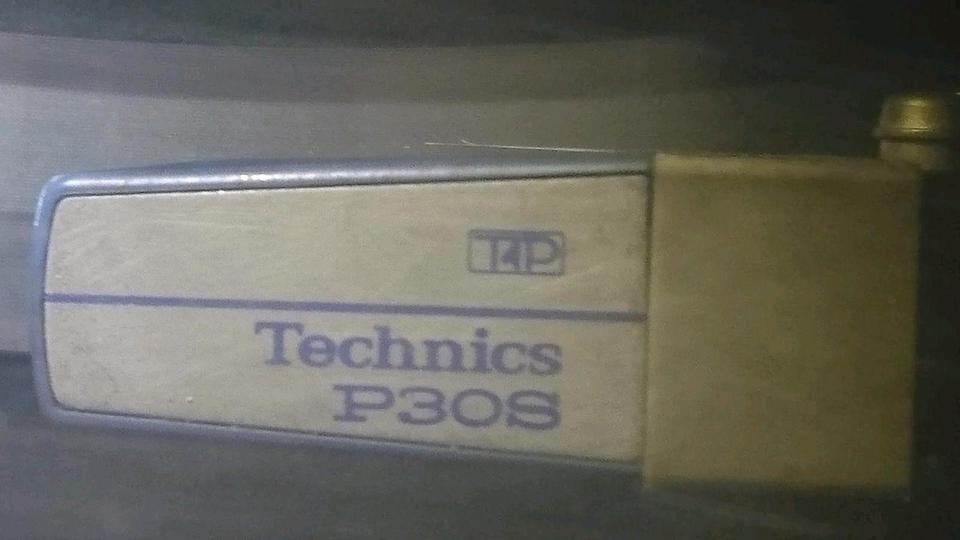 TECHNICS SL-J11 Plattenspieler +TECHNICS P30S Nadelsystem!