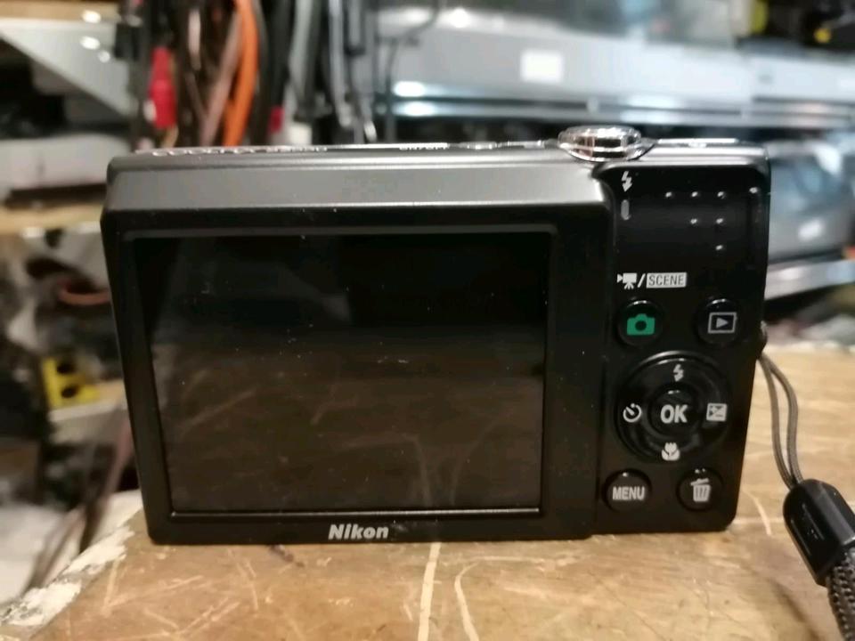 NIKON COOLPIX S2550, Digital-Kamera mit Zubehör!!!