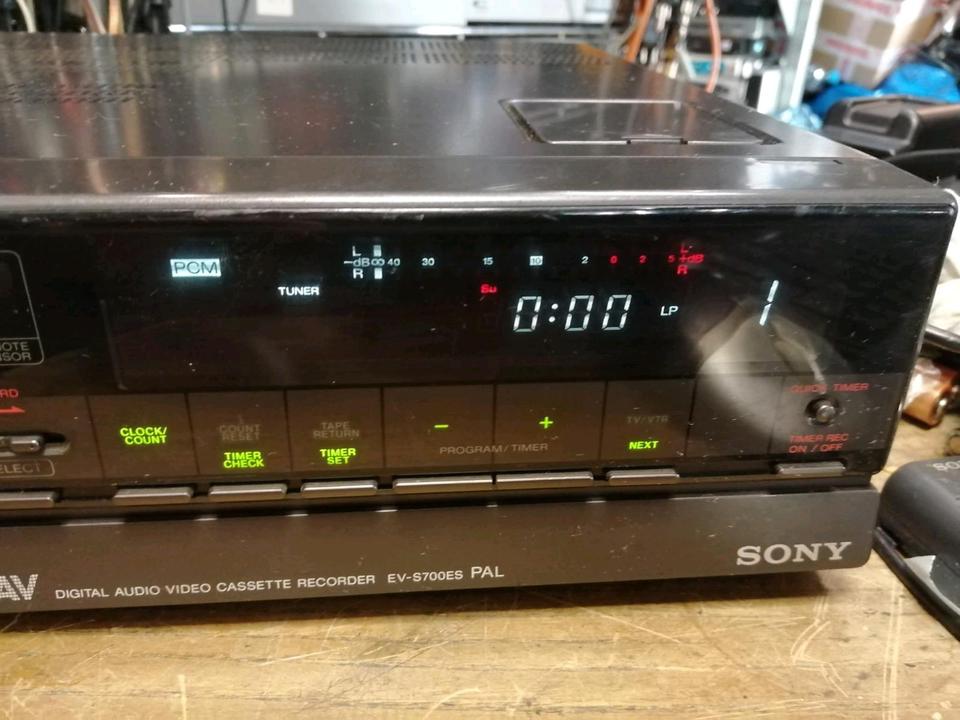 SONY EV-S700ES, Videocassettenrecorder, DEFEKT!!!