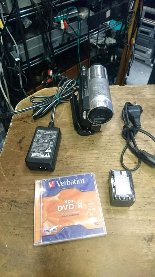 SONY DCR-DVD520E, Digital Videocamera mit Zubehör!!