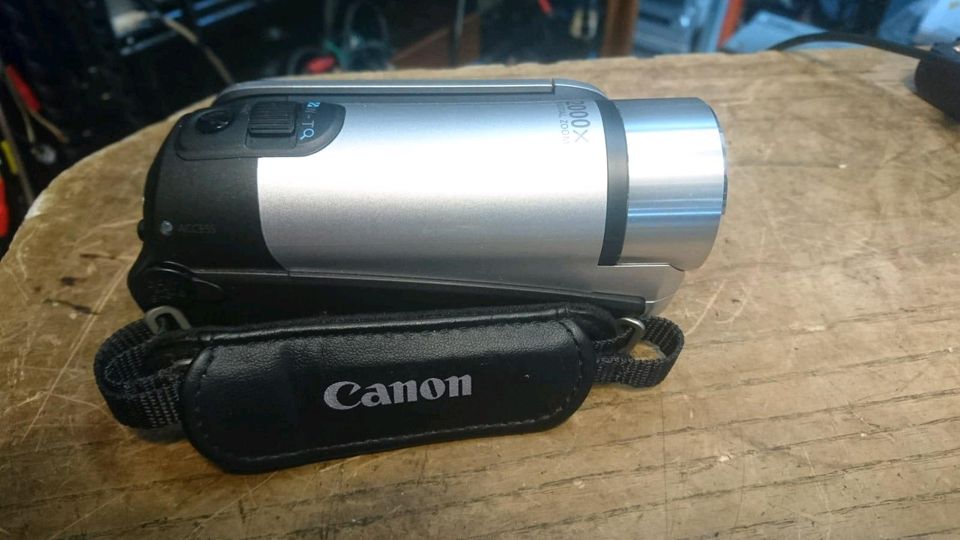 CANON Legria FS306 E, Videocamera mit Zubehör, guter Zustand!