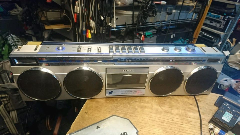 SANYO M7830LU, Radio-Cassetten-Recorder, etwas DEFEKT!!