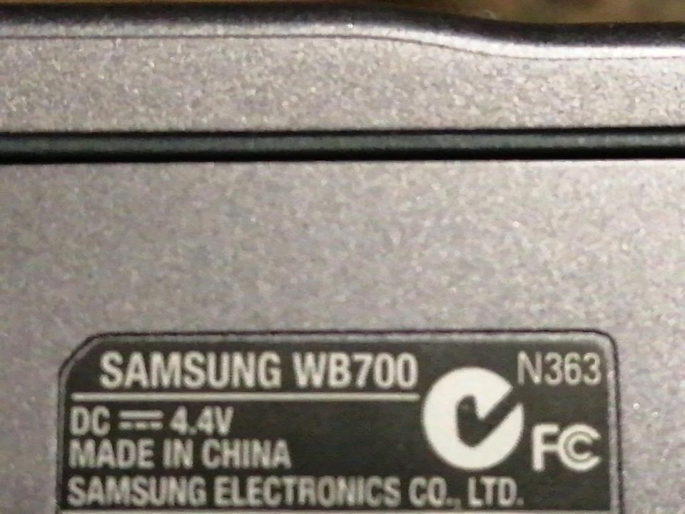 SAMSUNG WB700, Digital-Kamera mit Zubehör!!