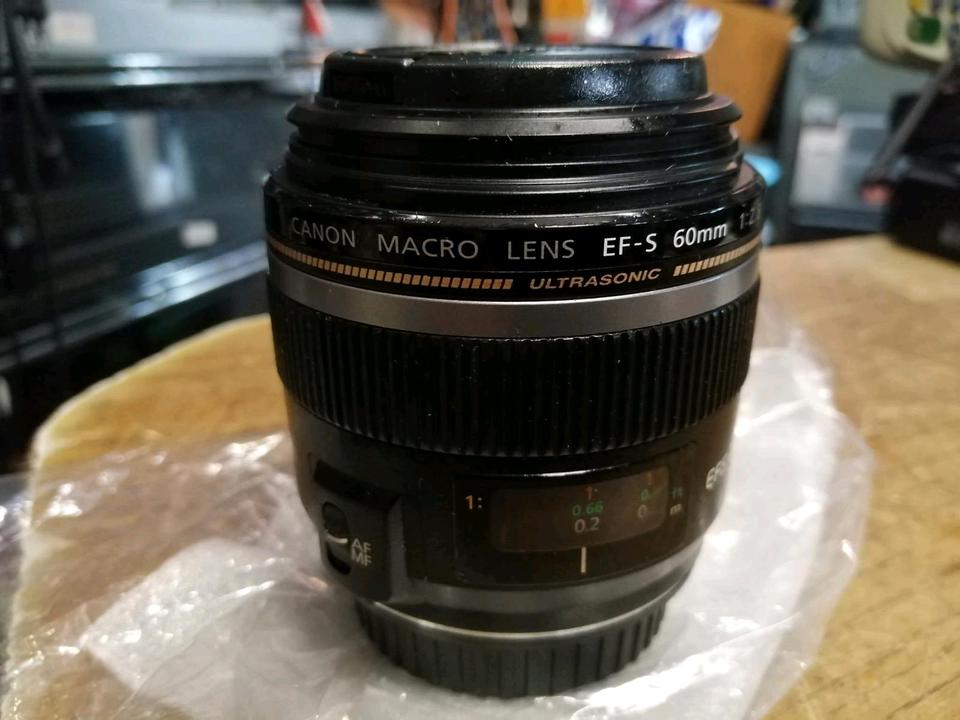 CANON EFS 60, 60 mm, f/2.8 Macro USM, Objektiv mit Original-Kart!