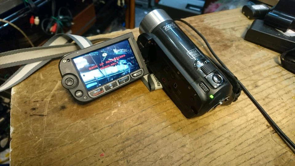 CANON LEGRIA FS22, Videocamera mit Zubehör, OHNE Speicherkarte!!