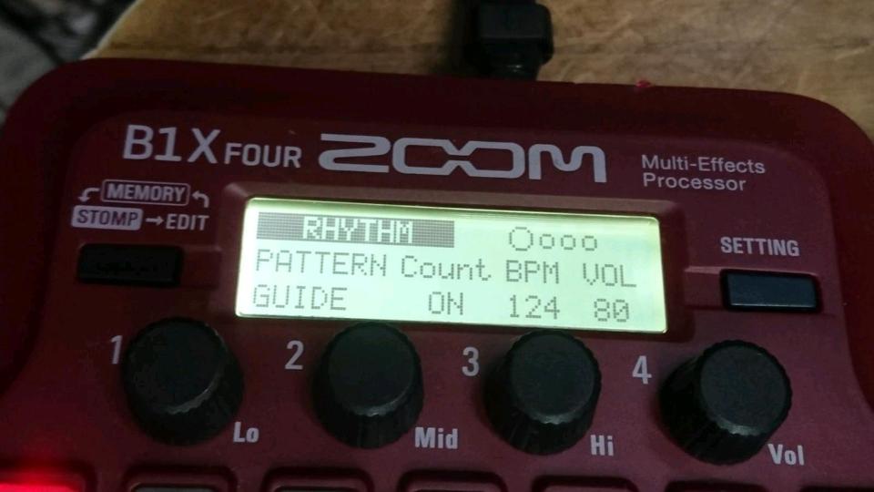 ZOOM B1X Four, Multi-Effects Processor/Effekt-Gerät!!