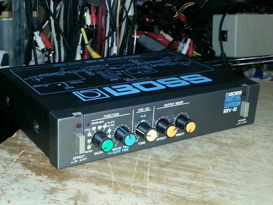 BOSS RRV-10; Digital Reverb mit Adapter, guter Zustand!