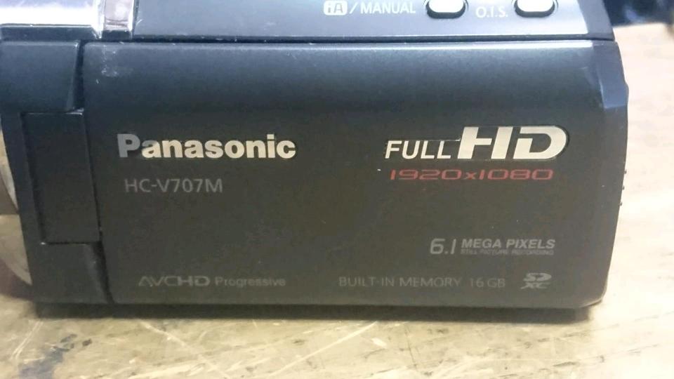 PANASONIC HC-V707M, Digital Videocamera mit Zubehör!!!