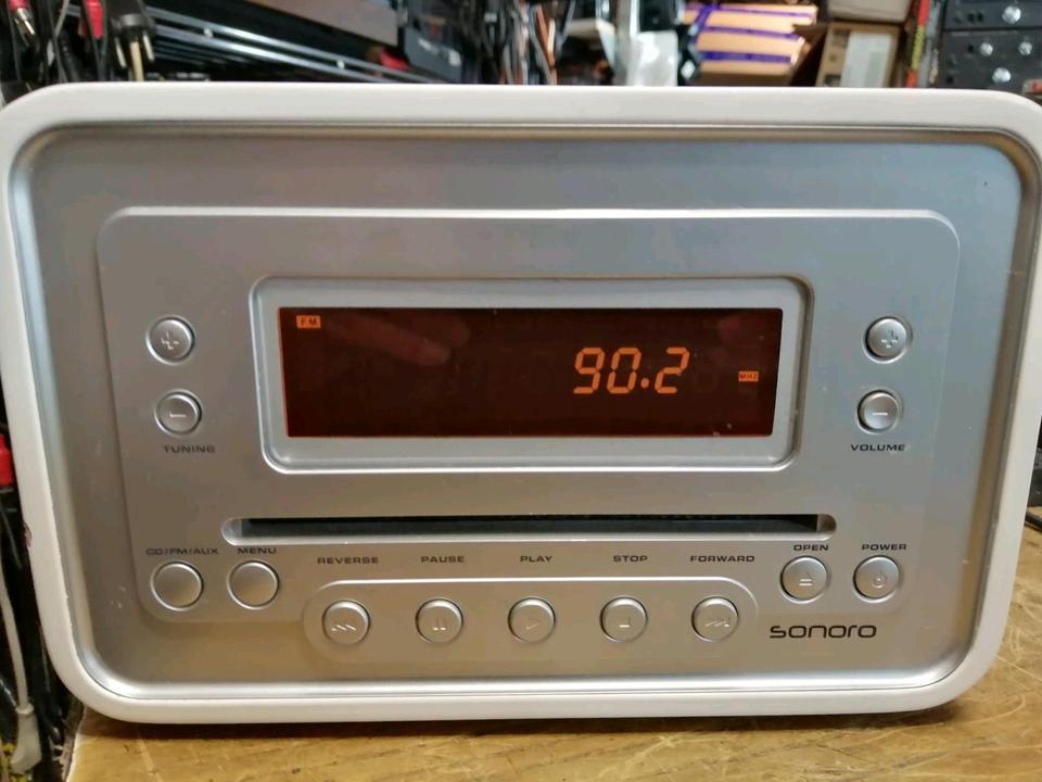 SONORO No.: AU-1100 cubo CD-Radio, etwas DEFEKT!!!