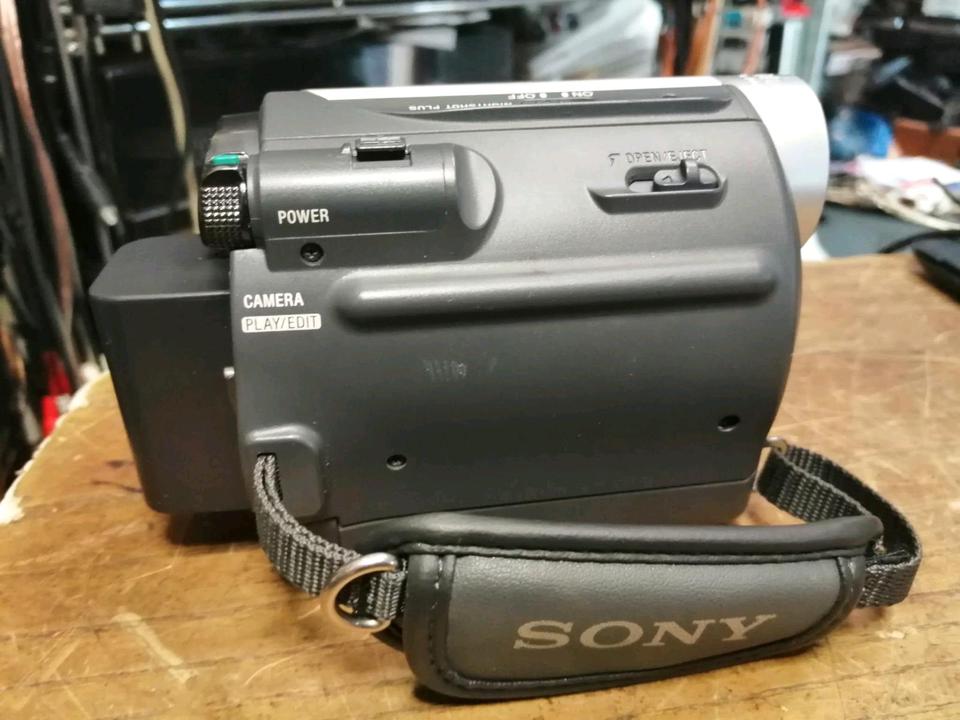 SONY DCR-HC37E, MiniDV-Videocamera mit Zubehör!!!