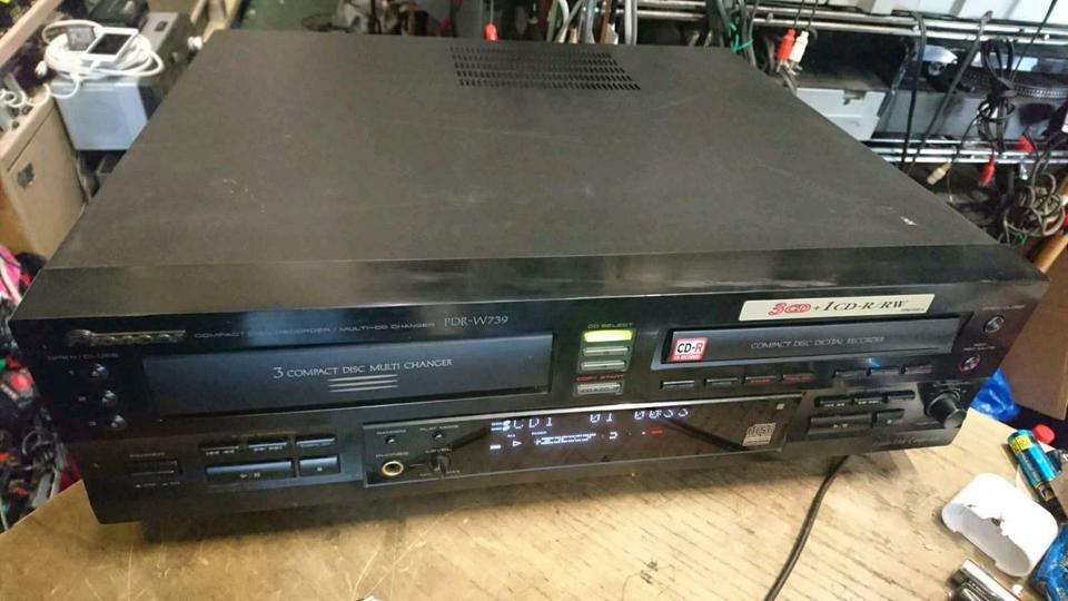 PIONEER PDR-W739, CD-Recorder+3fach-CD-Wechsler, etwas DEFEKT!!