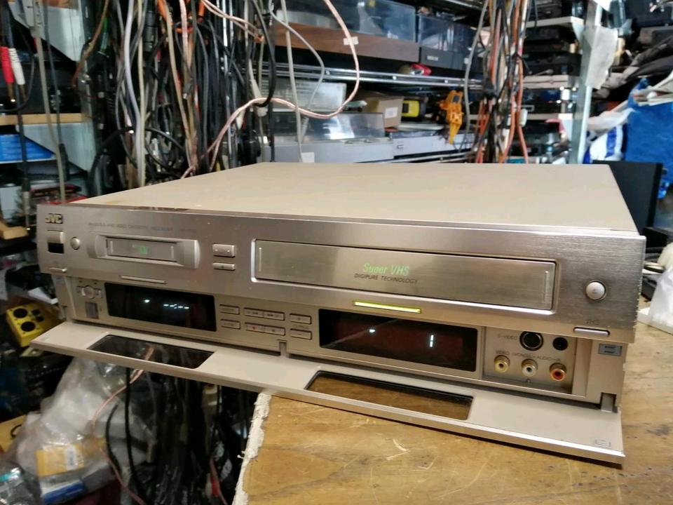 JVC HR-DVS1EU, -VHS-Recorder + Mini-DV-Recorder, etwas DEFEKT!